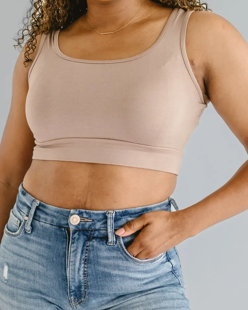 Classic Wide-Strap Tank Top – Minimalist Half-Tee Style
